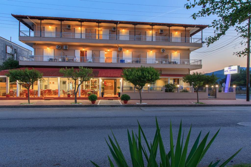 Hotel Grekas نيوي بوروي المظهر الخارجي الصورة