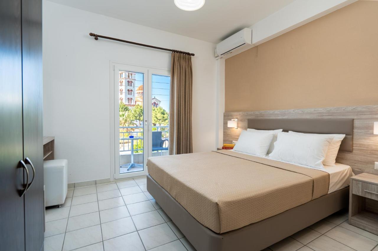 Hotel Grekas نيوي بوروي المظهر الخارجي الصورة