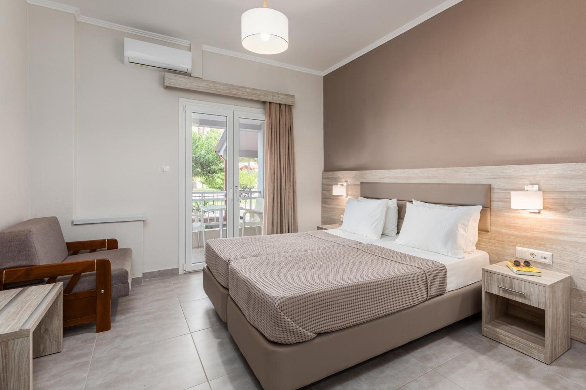 Hotel Grekas نيوي بوروي المظهر الخارجي الصورة
